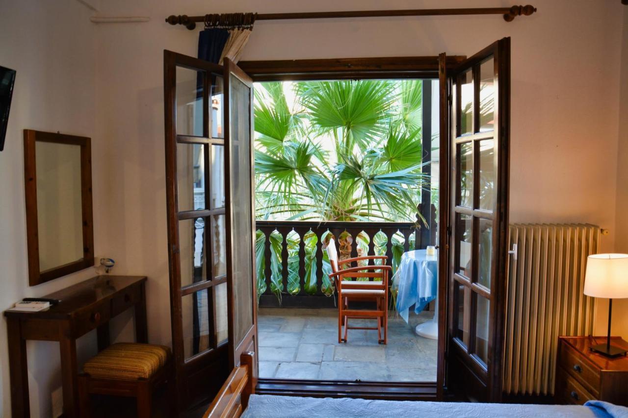 Papatzikos Traditional Guesthouse Néos Marmarás Exterior foto
