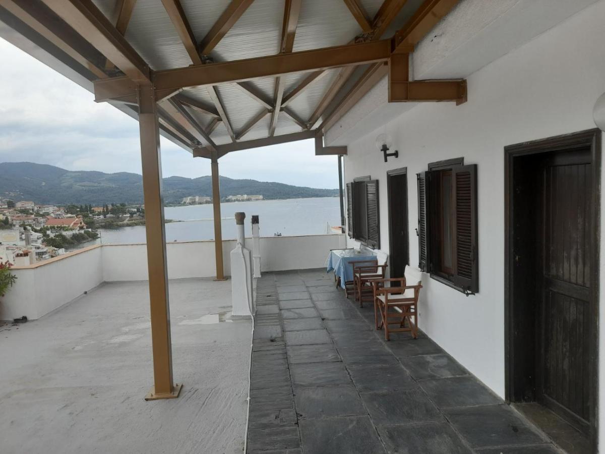 Papatzikos Traditional Guesthouse Néos Marmarás Exterior foto