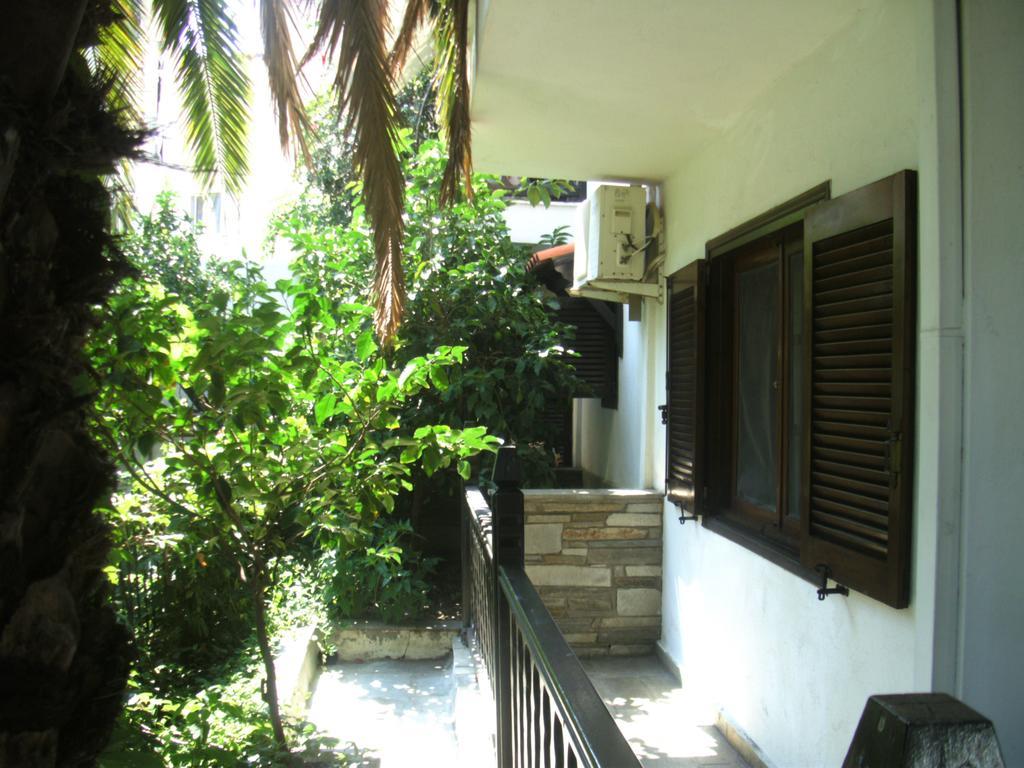 Papatzikos Traditional Guesthouse Néos Marmarás Exterior foto