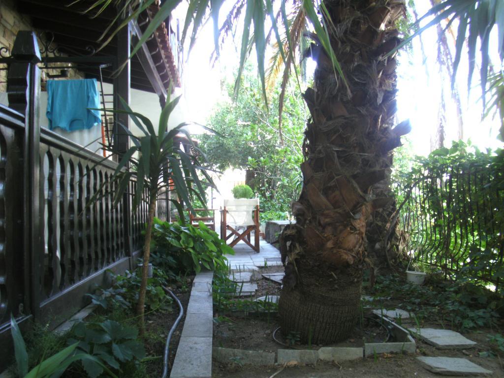 Papatzikos Traditional Guesthouse Néos Marmarás Exterior foto