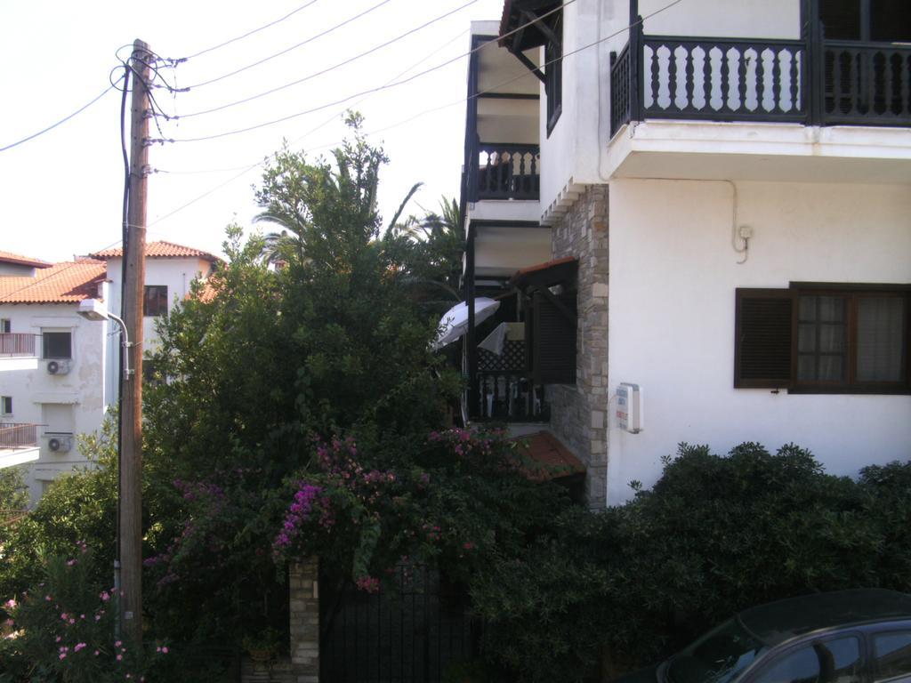 Papatzikos Traditional Guesthouse Néos Marmarás Exterior foto