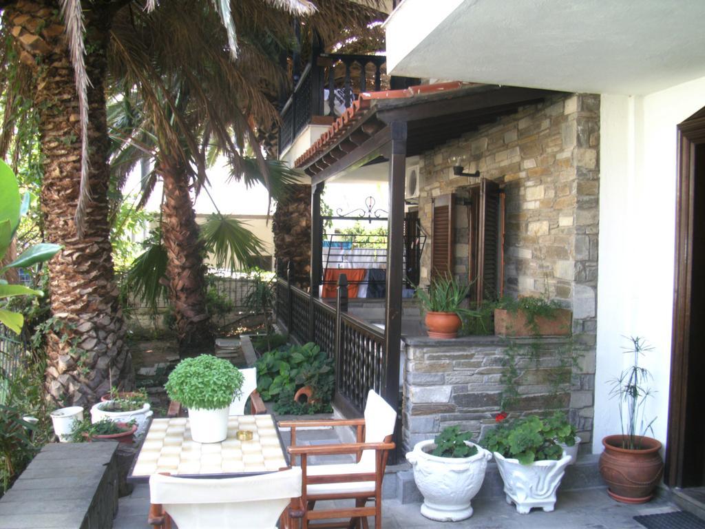 Papatzikos Traditional Guesthouse Néos Marmarás Exterior foto